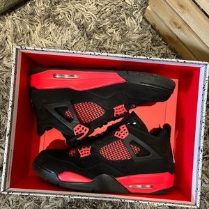 Jordan 4 red thunder used size 12
